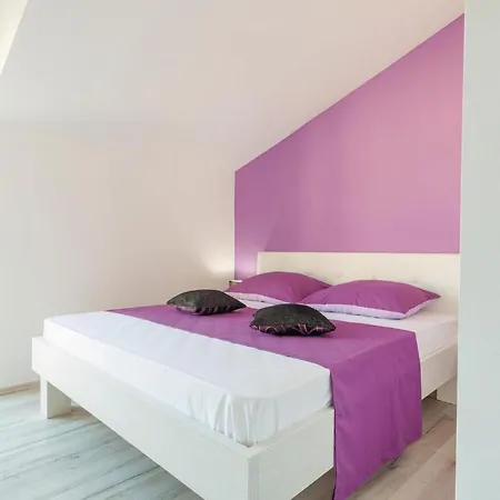 Apartment Lovely In Kastel Stafilic With Jacuzzi