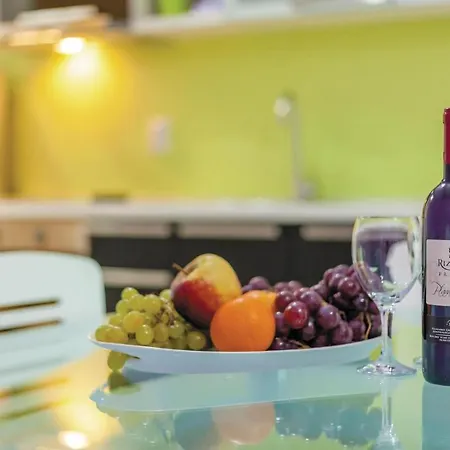 Awesome In Kastel Stafilic Apartman